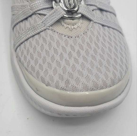 BZEES Slip-on shoes size 5M - Picture 8 of 15